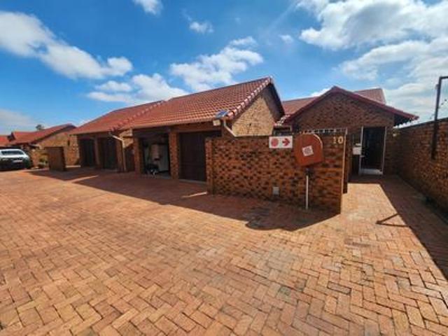 Townhouse for sale in Ekurhuleni, Gauteng