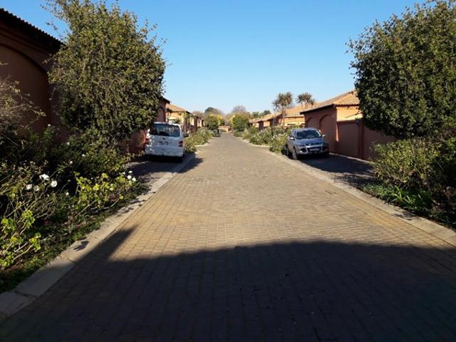 Townhouse for rent in Ekurhuleni, Gauteng