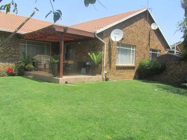 Townhouse for rent in Edenvale
