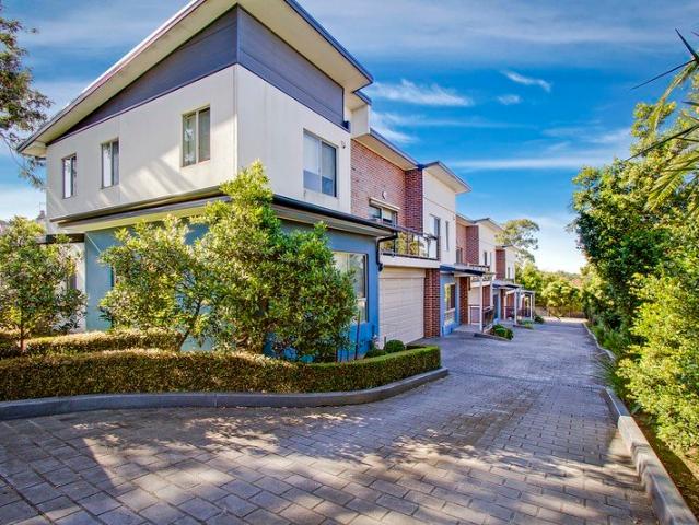 Townhouse for rent in Sydney, New South Wales