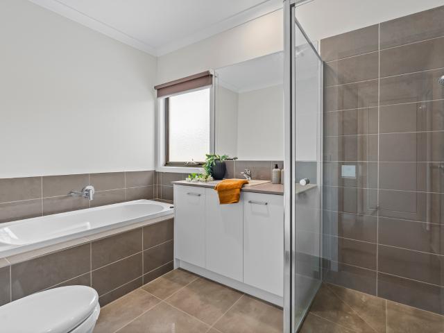 Townhouse for sale in Camerons Creek, Victoria