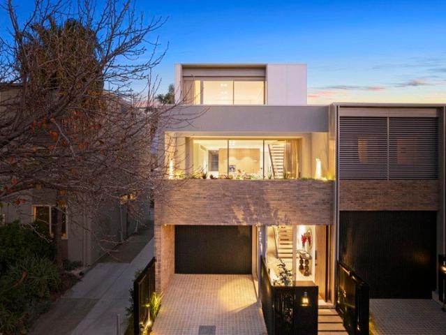 Townhouse for sale in Camerons Creek, Victoria