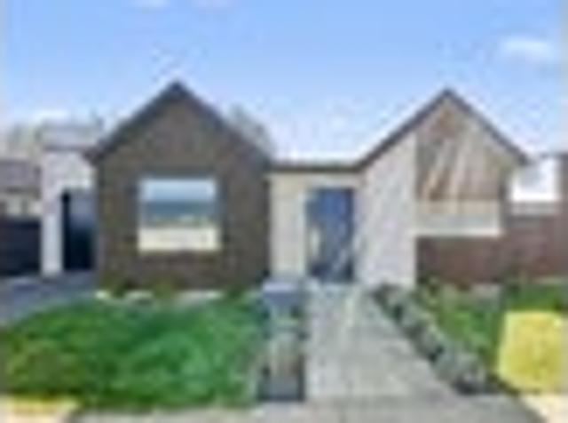 House for sale in Chaslands, Canterbury