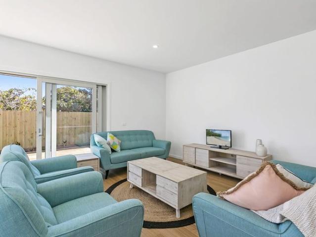 Townhouse for rent in Dromana, Melbourne