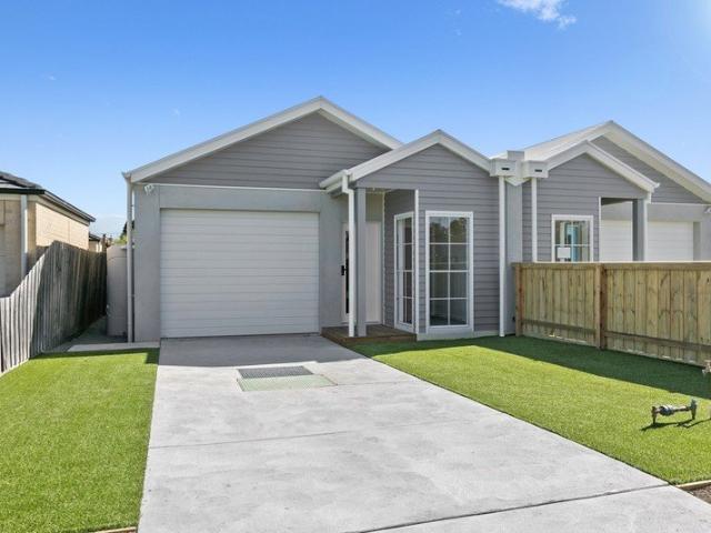 Townhouse for rent in Dromana, Melbourne