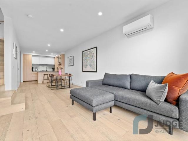 Townhouse for rent in Camerons Creek, Victoria