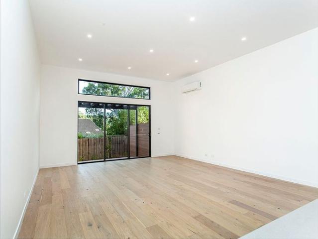 Townhouse for rent in Camerons Creek, Victoria