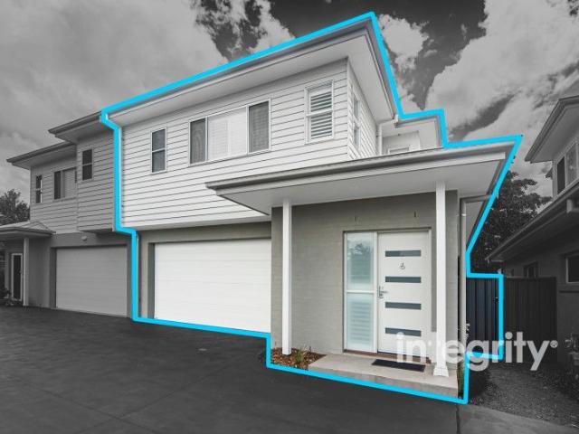 Villa for sale in North Nowra, New South Wales