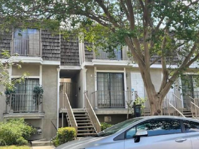 Condo for sale in Canoga Park, California