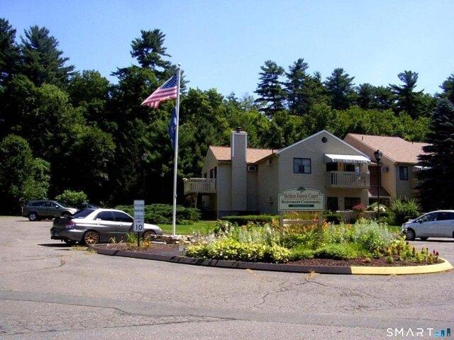 Condo for sale in Simsbury, Connecticut
