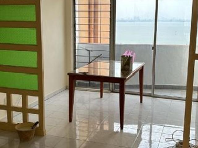 Condominium for sale in Bukit Dumbar