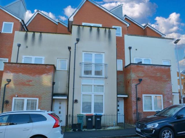 House for rent in Oxley Park, Shenley Church End