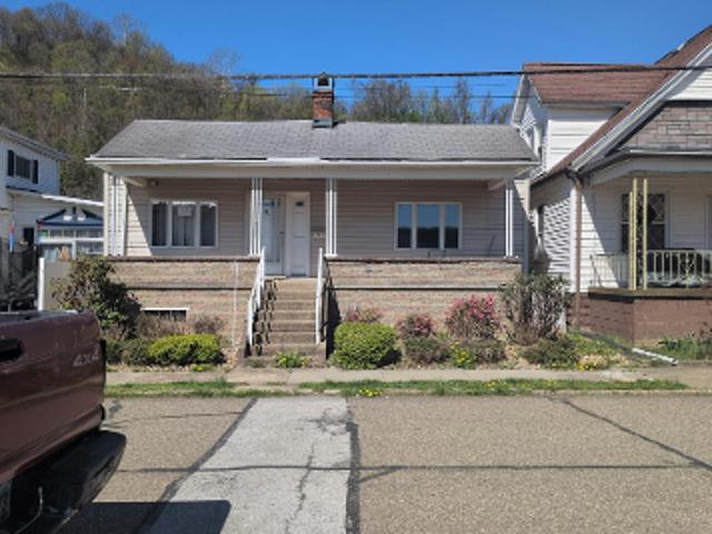 House for sale in Yorkville, Ohio