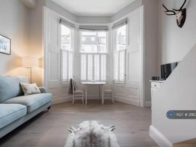 House for rent in Brook Green, Greater London