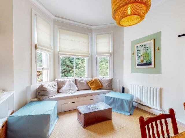 Apartment for rent in Brook Green, Greater London