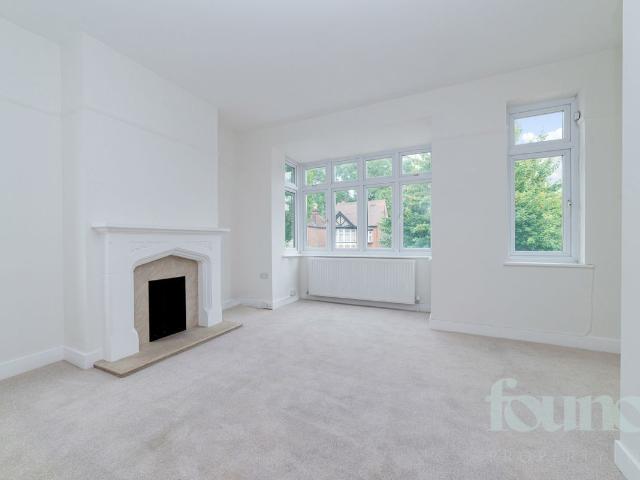 Apartment for rent in South Chingford, Greater London