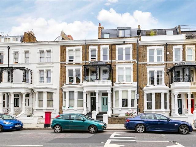 Apartment for rent in Brook Green, Greater London