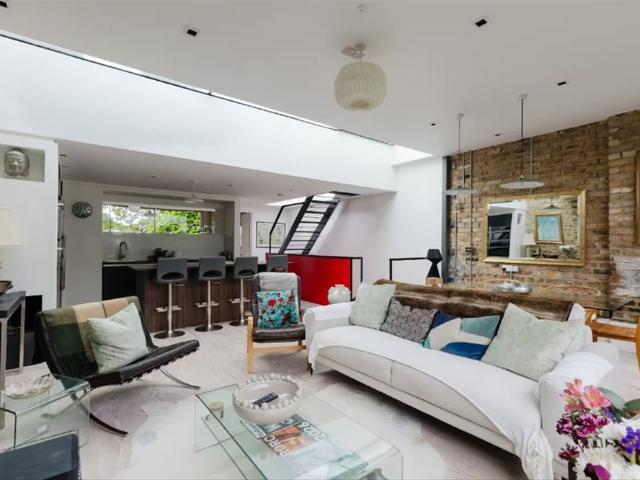 House for rent in London Borough of Hammersmith and Fulham, Greater London