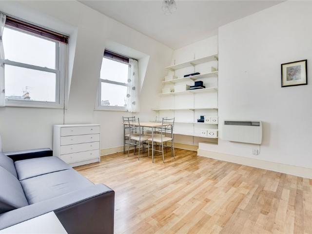 House for rent in London Borough of Hammersmith and Fulham, Greater London