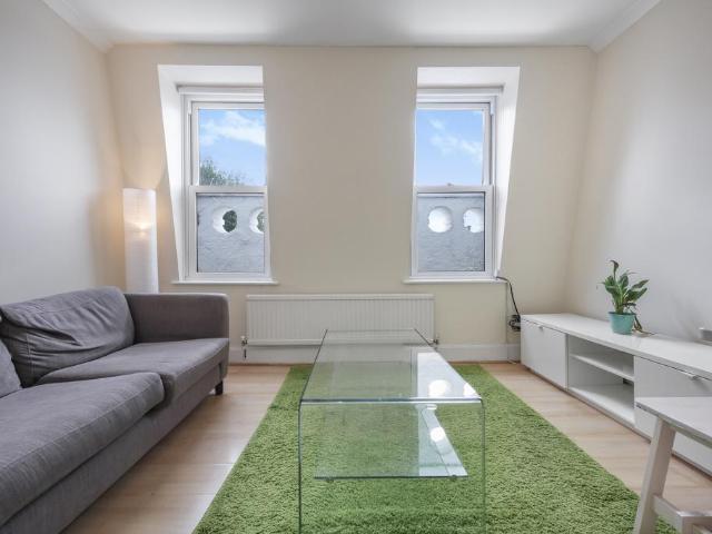 Apartment for rent in London Borough of Hammersmith and Fulham, Greater London