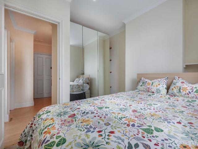 Apartment for rent in Brook Green, Greater London
