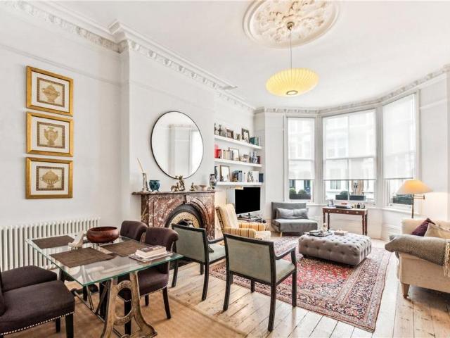 Apartment for rent in Brook Green, Greater London