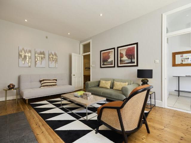 Apartment for rent in Brook Green, Greater London