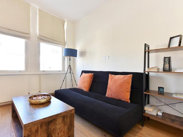 Apartment for rent in Brook Green, Greater London