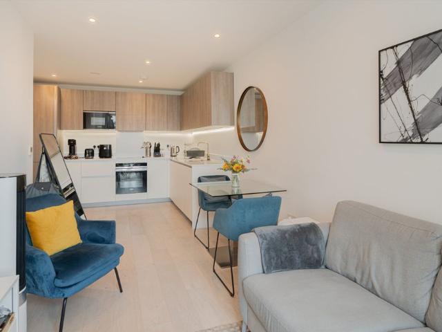 Apartment for rent in London Borough of Hammersmith and Fulham, Greater London