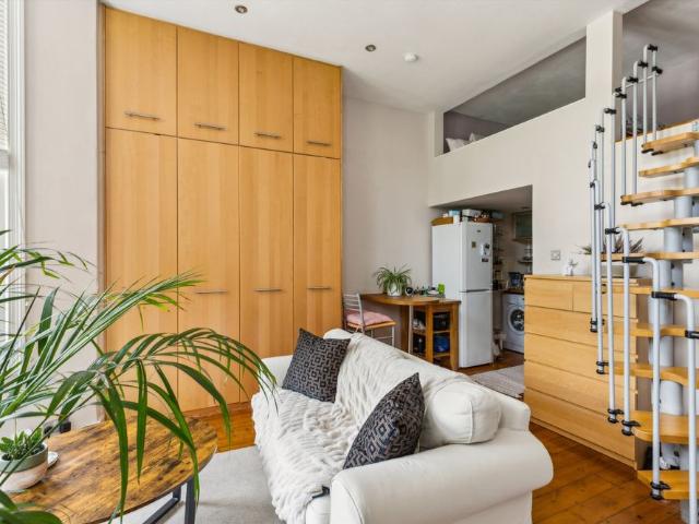Apartment for rent in London Borough of Hammersmith and Fulham, Greater London