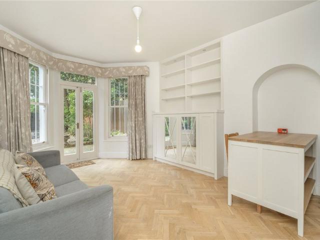 Apartment for rent in London Borough of Hammersmith and Fulham, Greater London