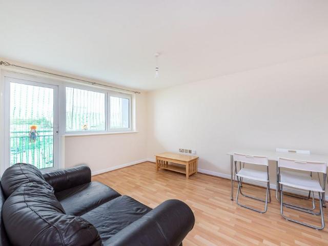 Apartment for rent in London Borough of Ealing, Hanwell