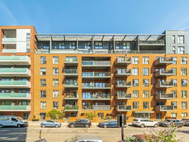 Apartment for rent in London Borough of Ealing, Hanwell