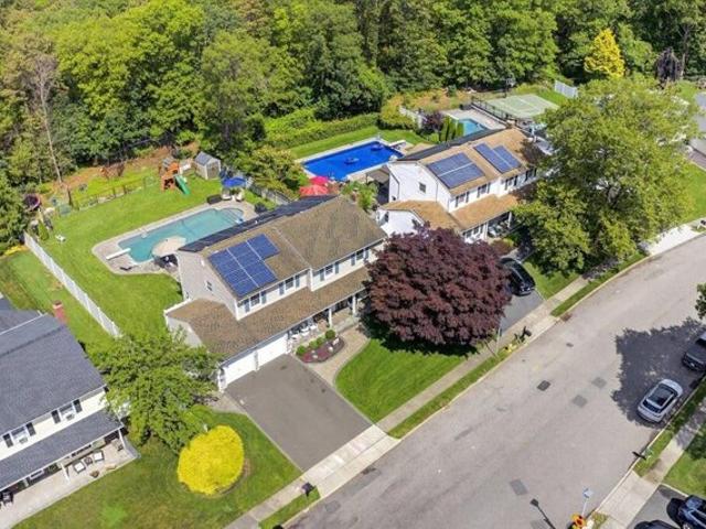 House for sale in Holbrook House for sale in Holbrook