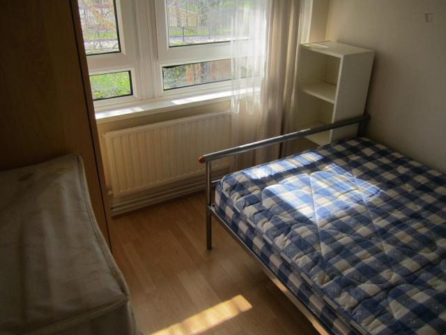 Room for rent in Samuda Estate, Isle Of Dogs