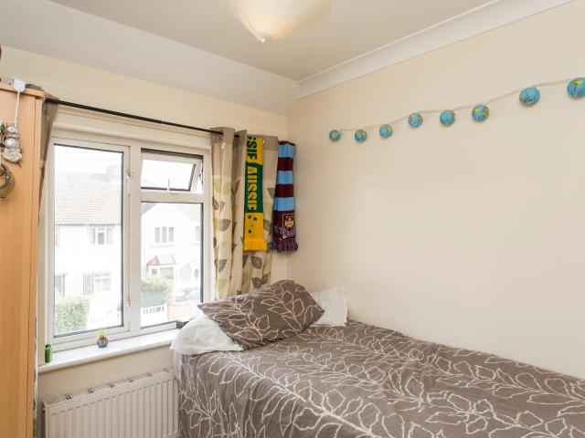 Room for rent in London Borough of Ealing, Greater London