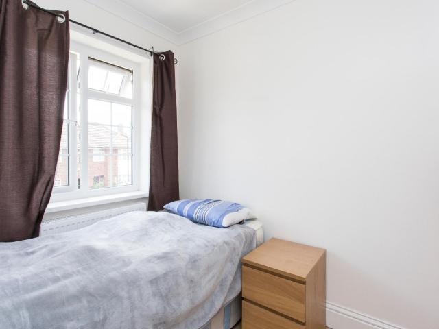 Room for rent in London Borough of Ealing, Greater London