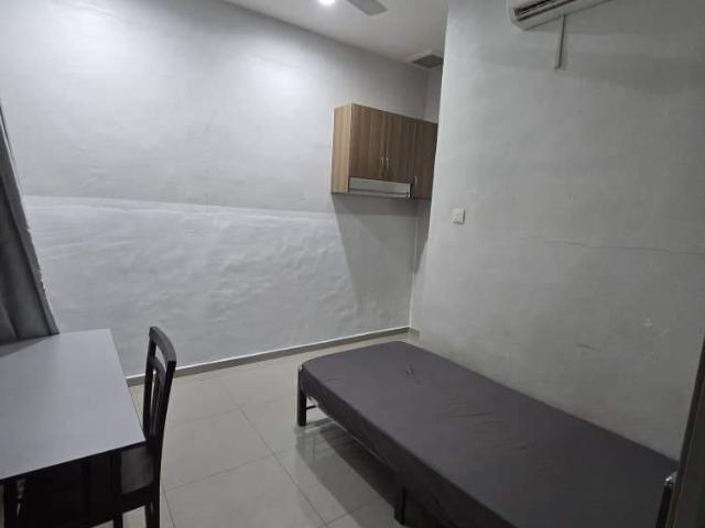 Room for rent in Wellesley, Penang