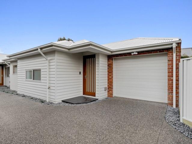 Apartment for rent in Altona North, Melbourne