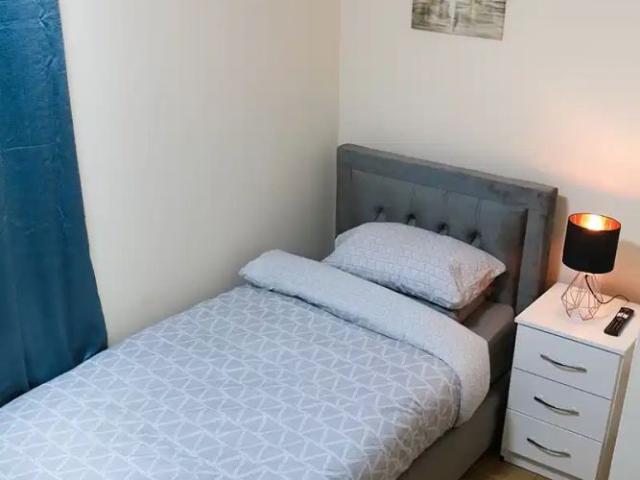 Room for rent in Upton, Greater London