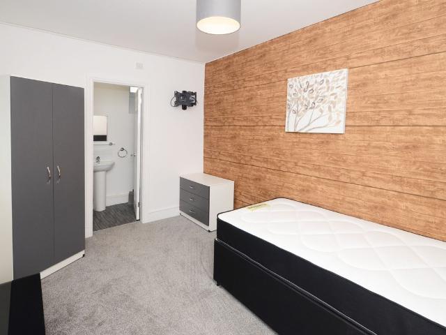 Room for rent in Crewe, Cheshire East