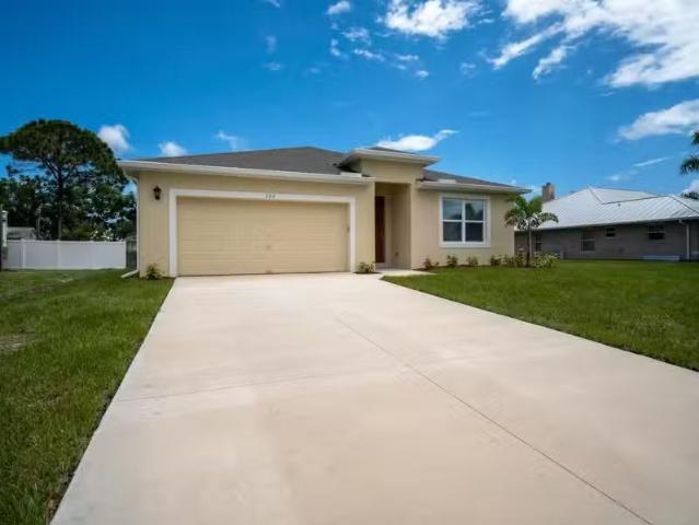 House for rent in Sebastian