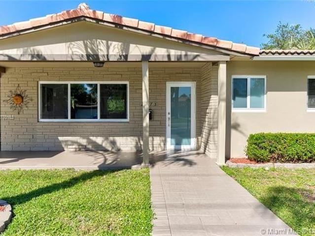 Room for rent in Pompano Beach, Florida