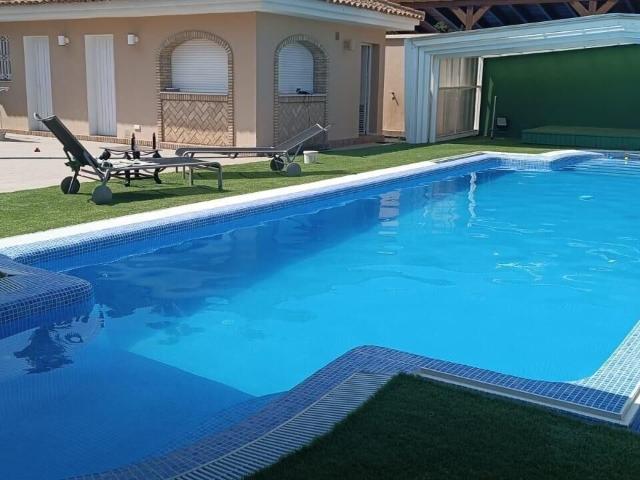 Casa en alquiler en Utrera, Andalucía