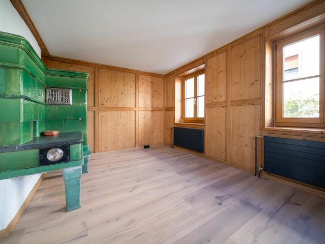 Einfamilienhaus kaufen in Einigen, Zürich