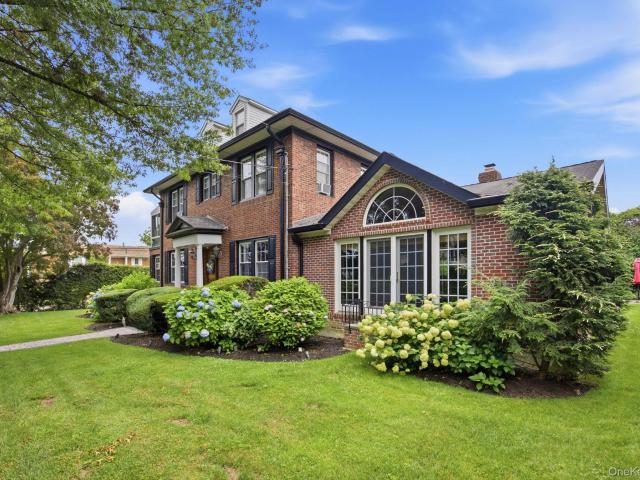 House for sale in Queens, Arverne