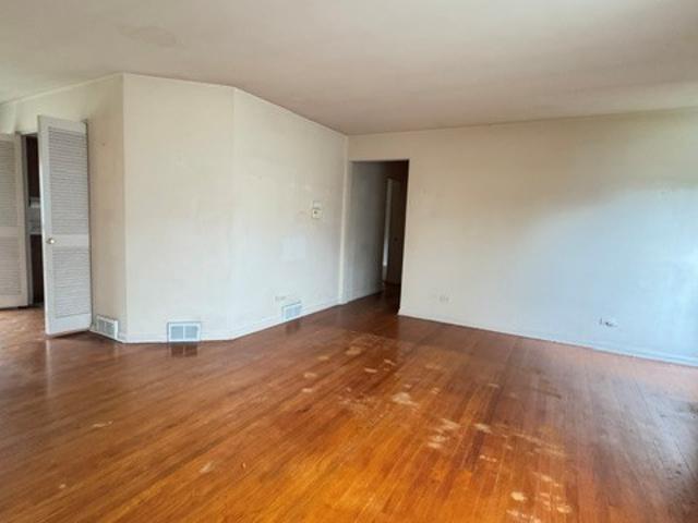 House for sale in Glen Ellyn, Illinois