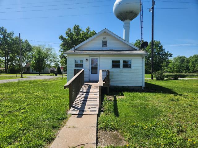 House for sale in Perry, Illinois