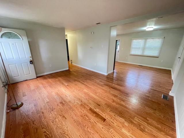 House for sale in Streamwood, Illinois
