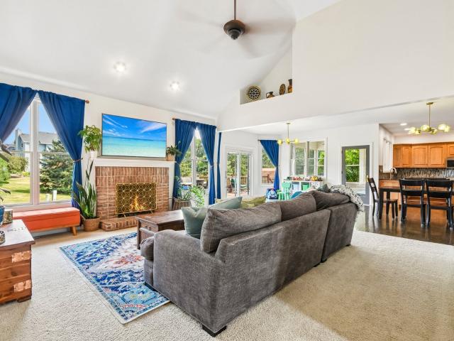 House for sale in Mchenry, Illinois